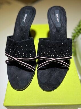 DKNY SHAYNA SLIDE BLACK with Sparkly Detail 4" heel sz 7